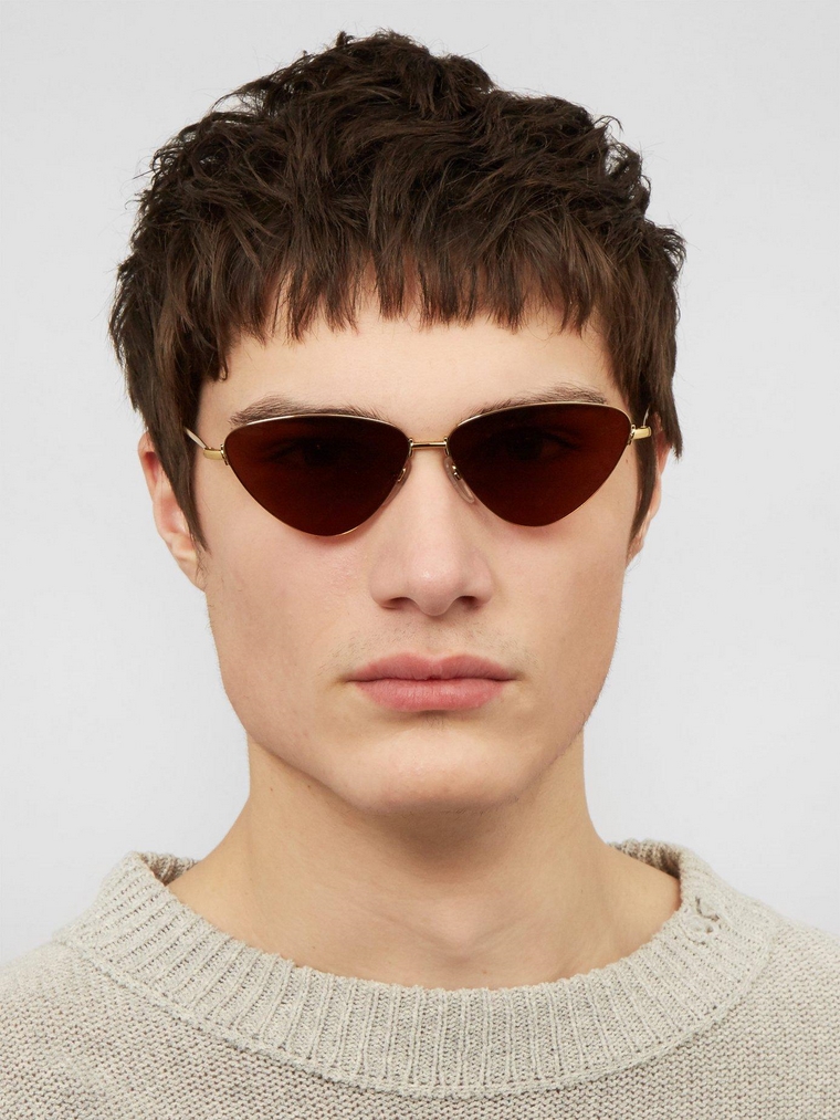 lunettes de soleil tendance 2019 triangulaires homme Balenciaga