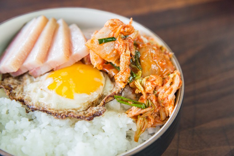 plat riche calories bon santé kimchi