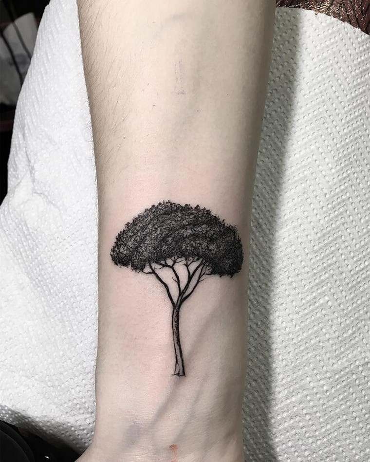 tattoo arbre bras