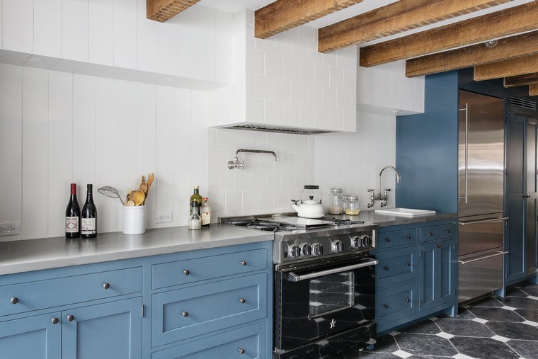 couleur pour une cuisine bleu gris blanc bois