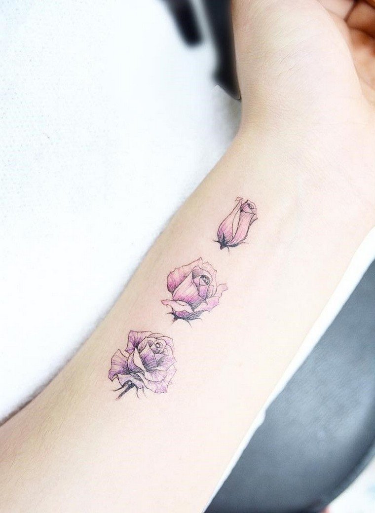 tattoo flower signification idée tendance modèle