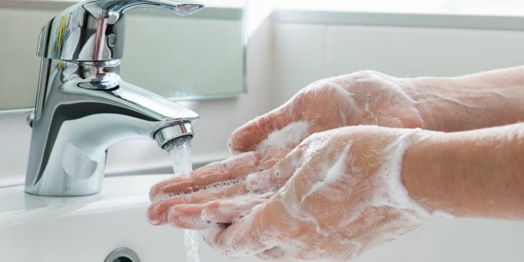 virus de la grippe se laver les mains