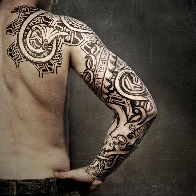 idée de tatouage bras pour homme 