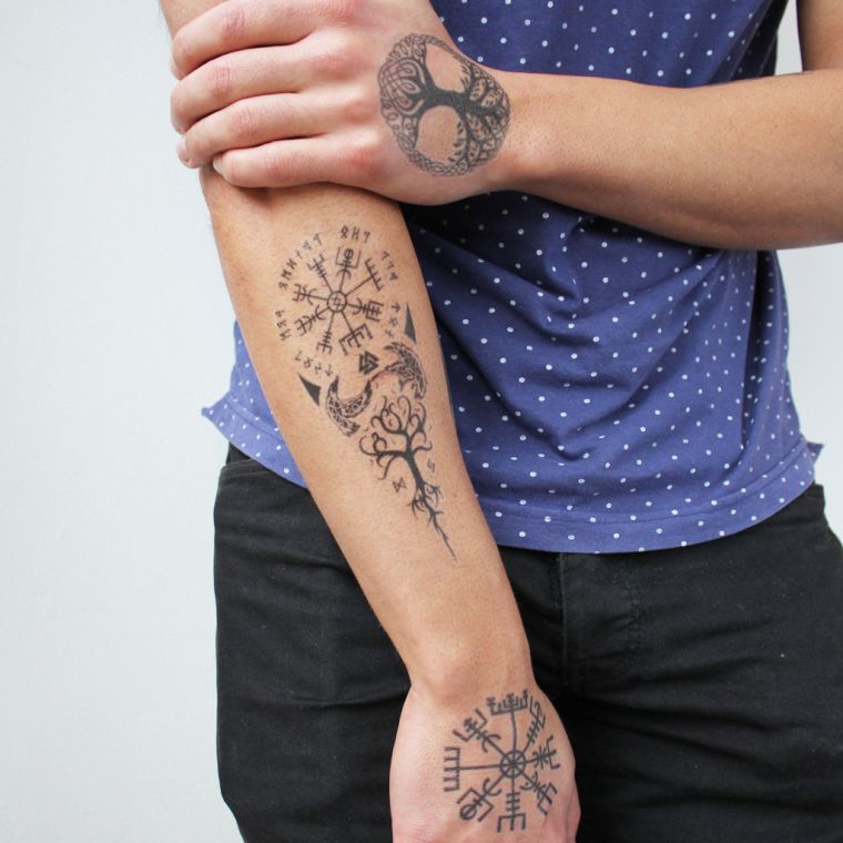 idée de tatouage avec symboles viking