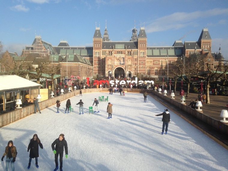 patinage glace marché Noël Amsterdam