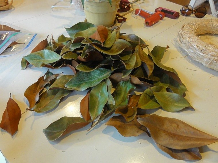 rangement feuilles mortes déco table automnale