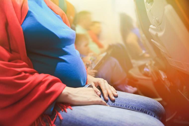 danger voyager enceinte se poser question