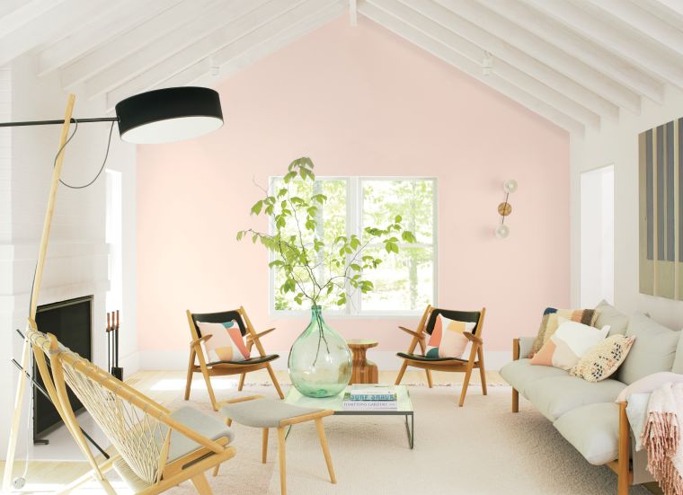 déco de salon avec murs en rose 