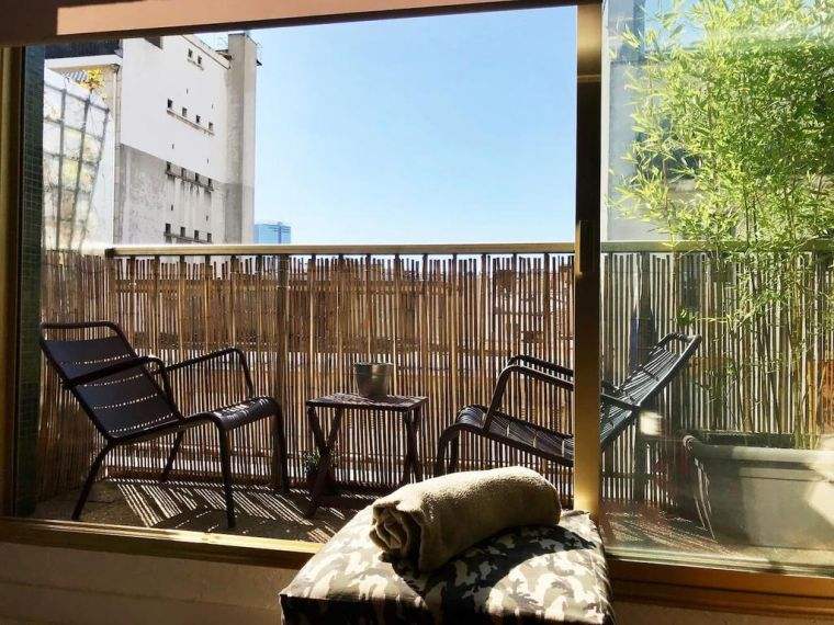 amenagement-petit balcon moderne idee