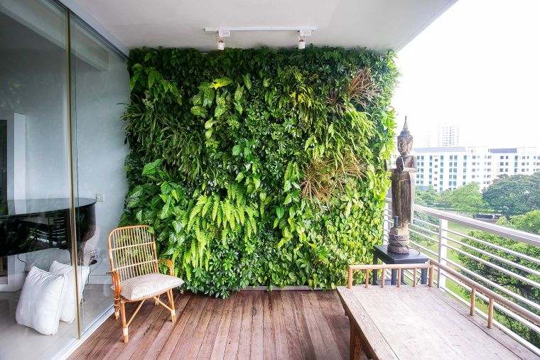 balcon deco plantes mur vert