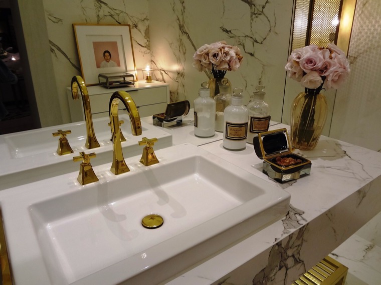 tendance salle de bain vasque marbre