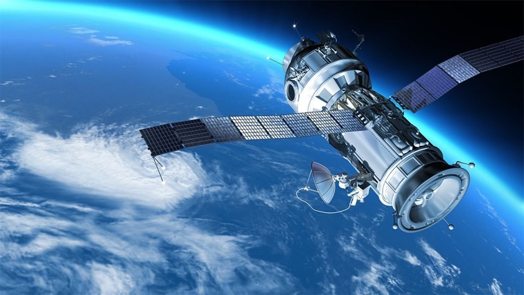 satellites évitent collision en orbite