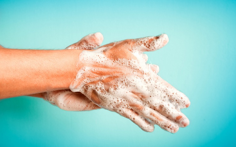 lavage mains régulier savon