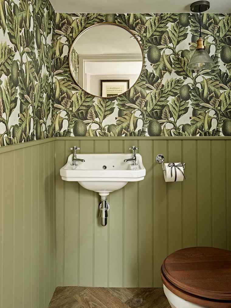salle bains couleur originale avec motifs
