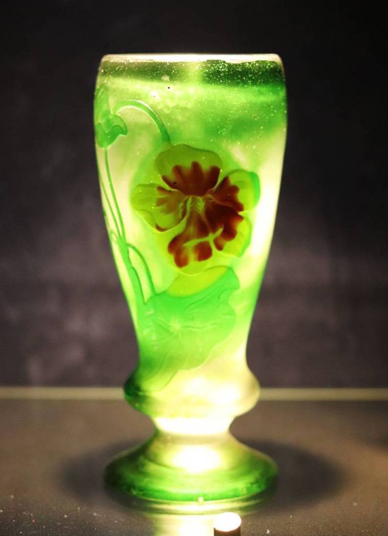 création en verre cadeau vase