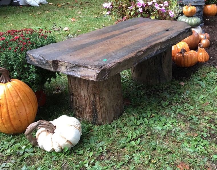 table en rondins de bois