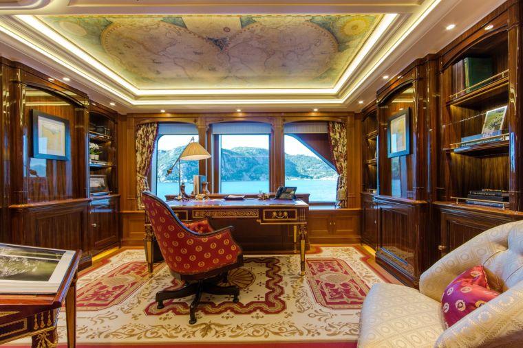 bateau de luxe bureau design