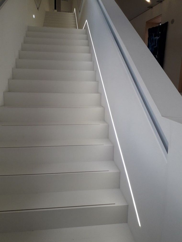 escalier intérieur moderne led