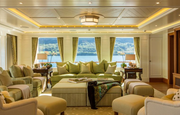 salon bateau de luxe moderne