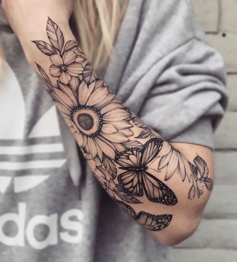 tatouage 2020 moderne avec fleurs 