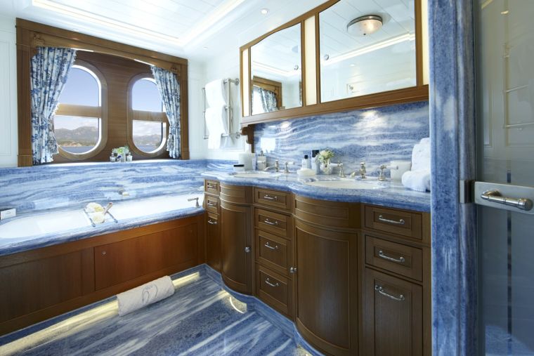 yacht design luxe salle bains