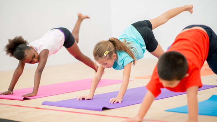 idée de yoga pour les enfants 