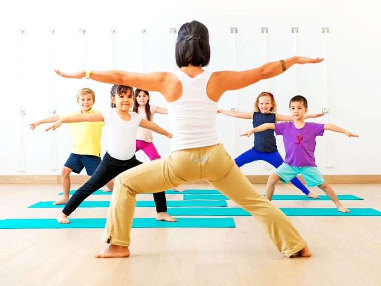 yoga pour les enfants et les aspects positifs 