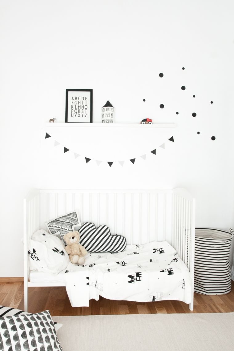 chambre enfant en couleurs noir et blanc 