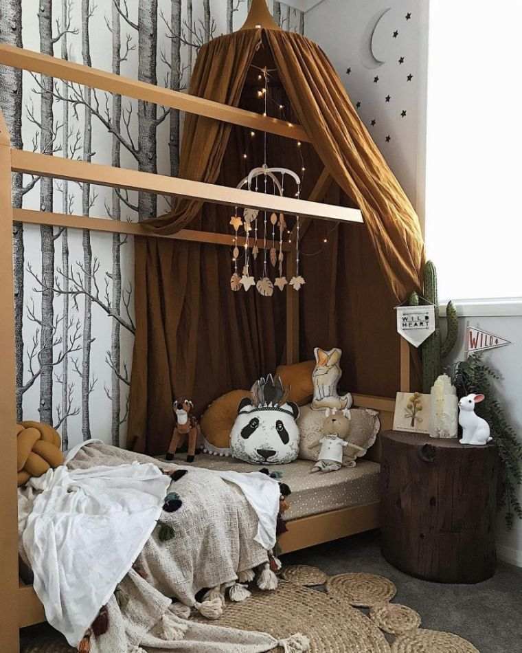 chambre enfant avec déco en bois