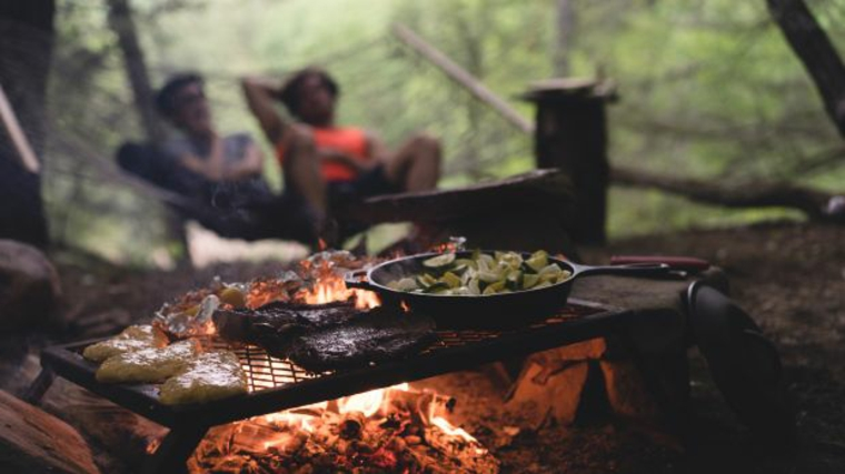 fabriquer un barbecue diy camping nature