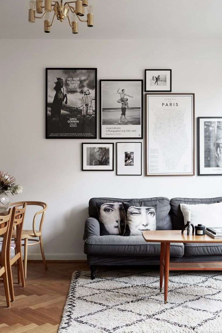 salon minimaliste en noir et blanc 
