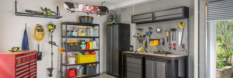 astuces rangement garage: boites à outils