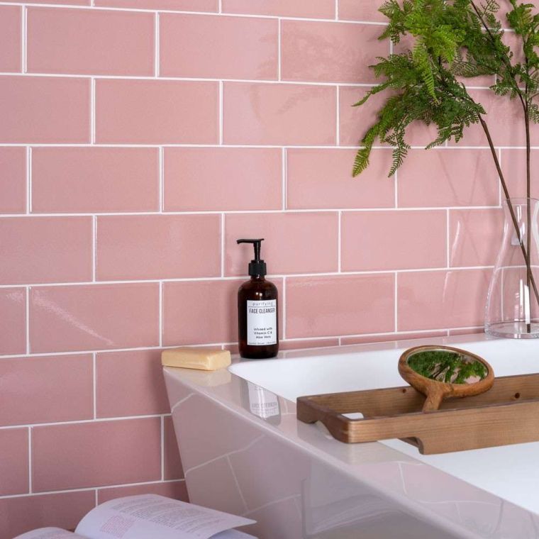 carrelage rose pour salle de bain 