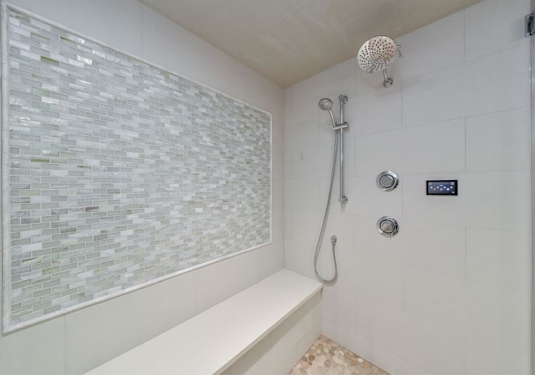 salle de bain tendance 2020 de style futuriste 