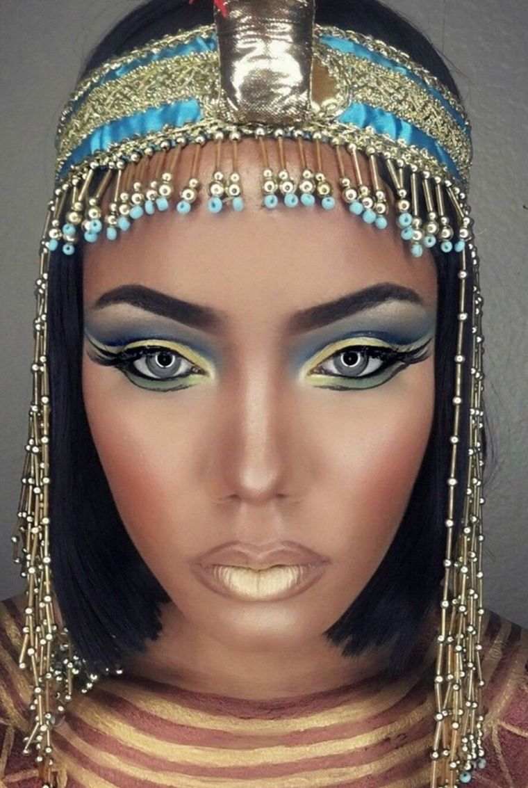 Maquillage Halloween femme egyptien