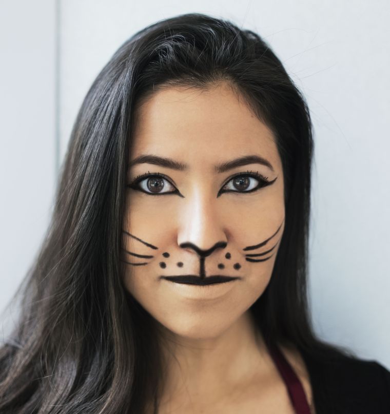 maquillage Halloween visage: chat noir de base 
