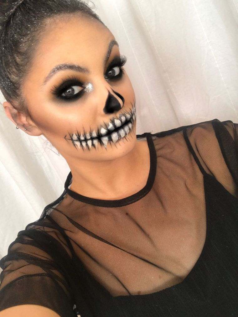 maquillage Halloween visage: squelette