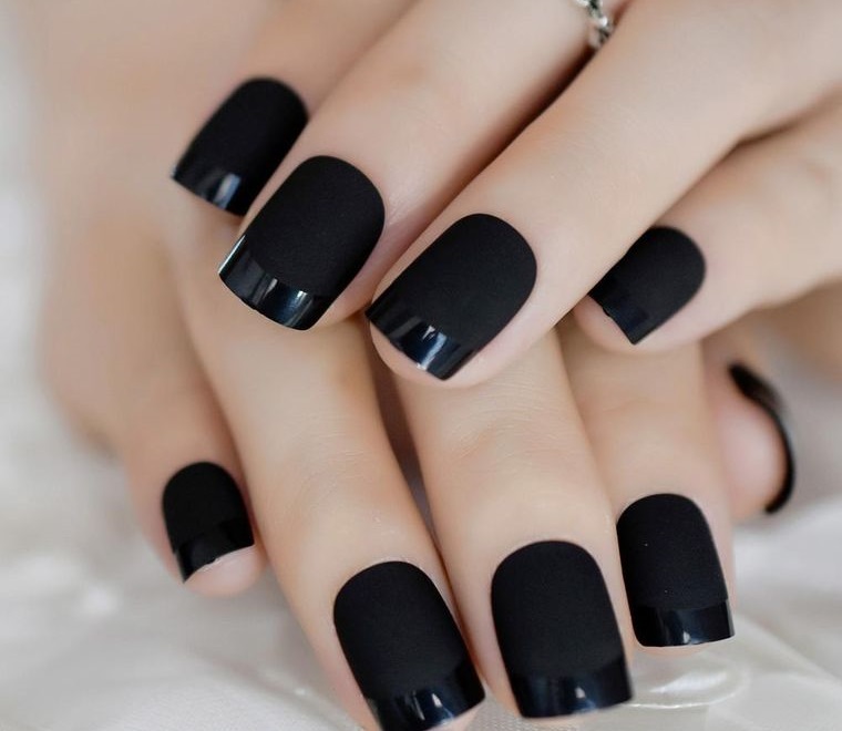 ongles noir nail art