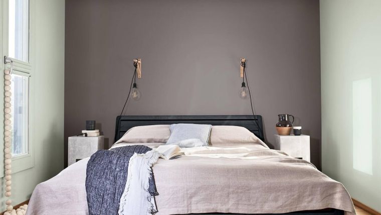 chambre à coucher avec déco moderne: couleur peinture tendance 2021