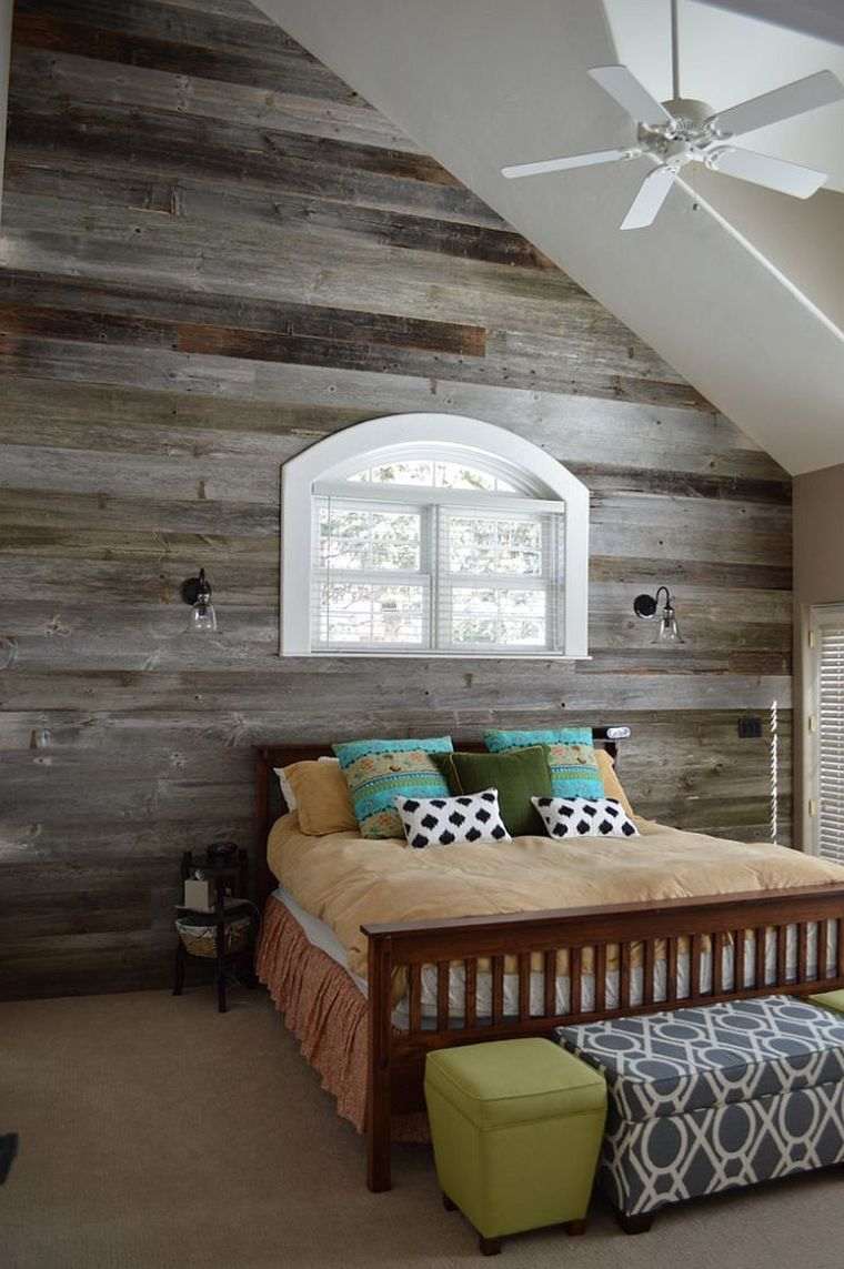 chambre mur bois use