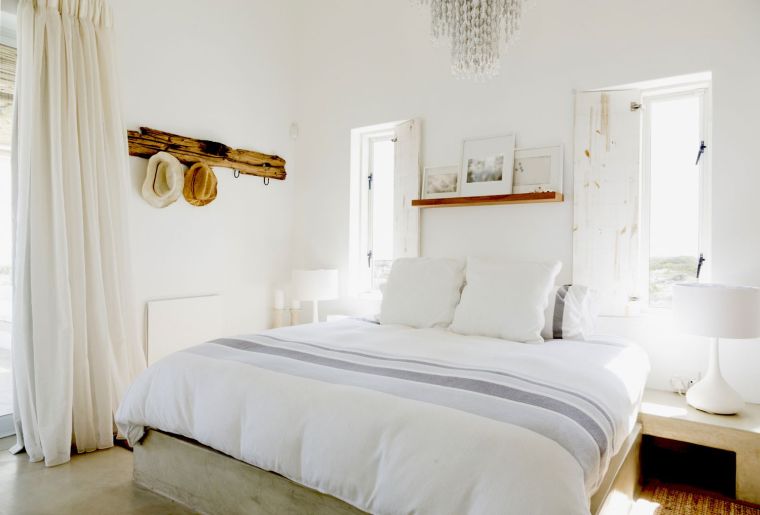 petite chambre à coucher design en blanc 
