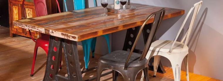 table de salle à manger en bois massif design industriel trocity