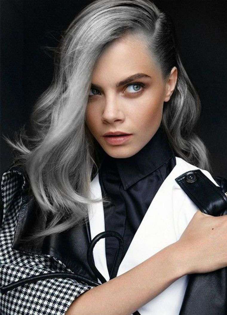 cheveux gris tendance de Cara Delevigne