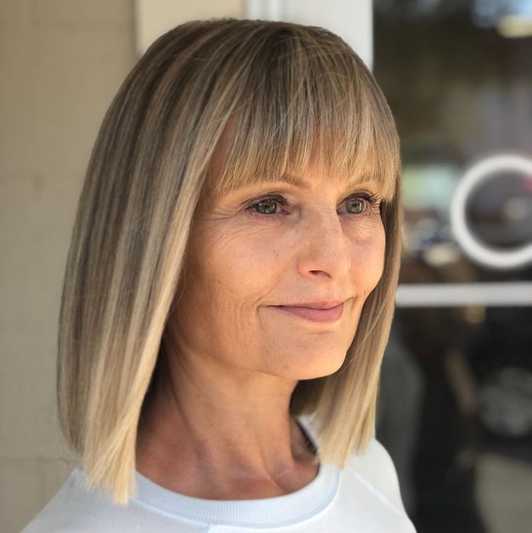 coiffure femme moderne 50 ans bob lisse