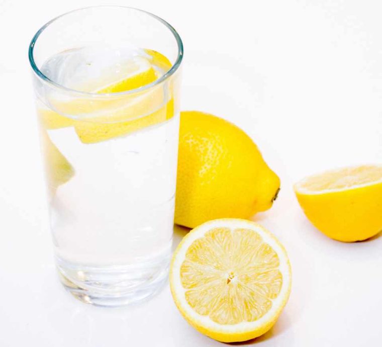 bienfaits pour la santé de l'eau citron