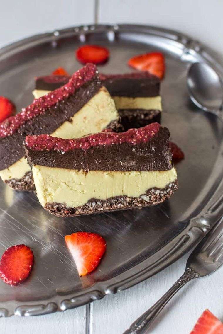 raw cake gateau chocolat fraise cru