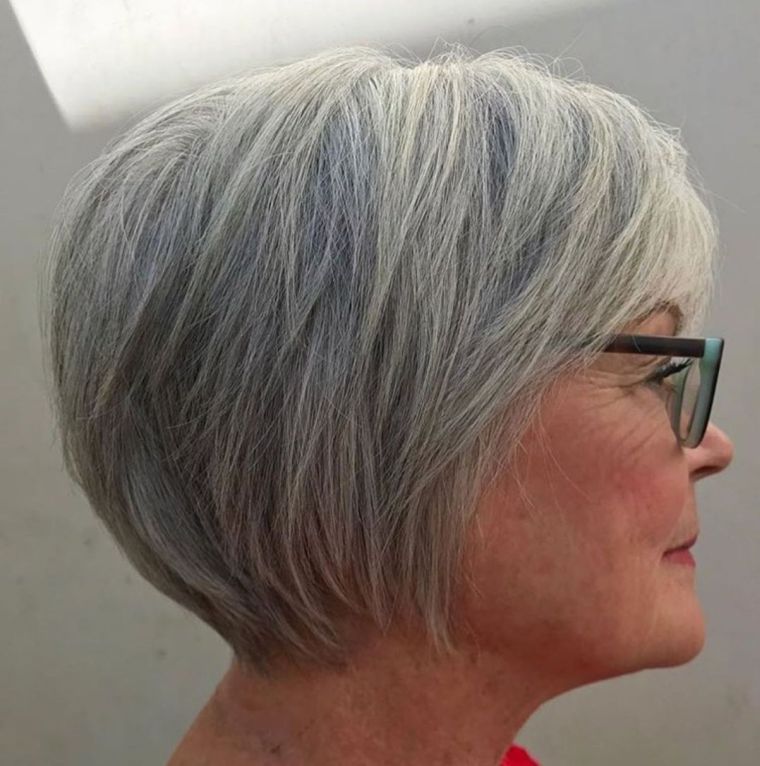 Coiffure cheveux gris : 40 exemples pour de belles coiffures cheveux gris
