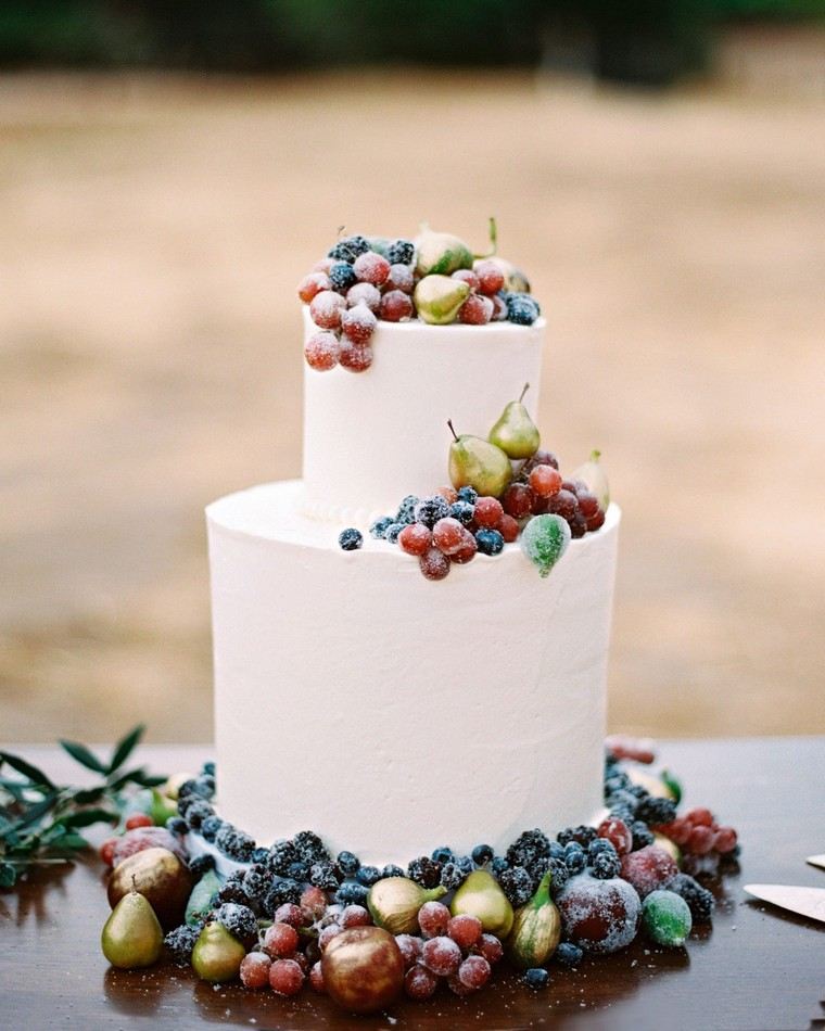 gâteau blanc fruits bleu rouge
