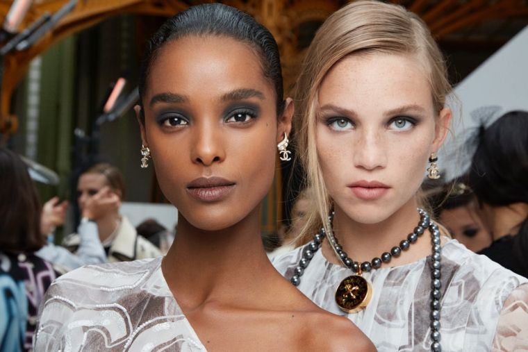 Spring 2021 make-up trend ready to wear