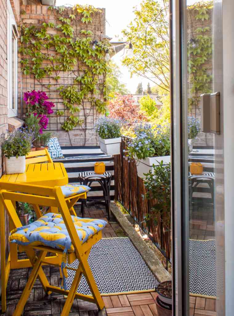 idées terrasses extérieures avec meubles jaunes